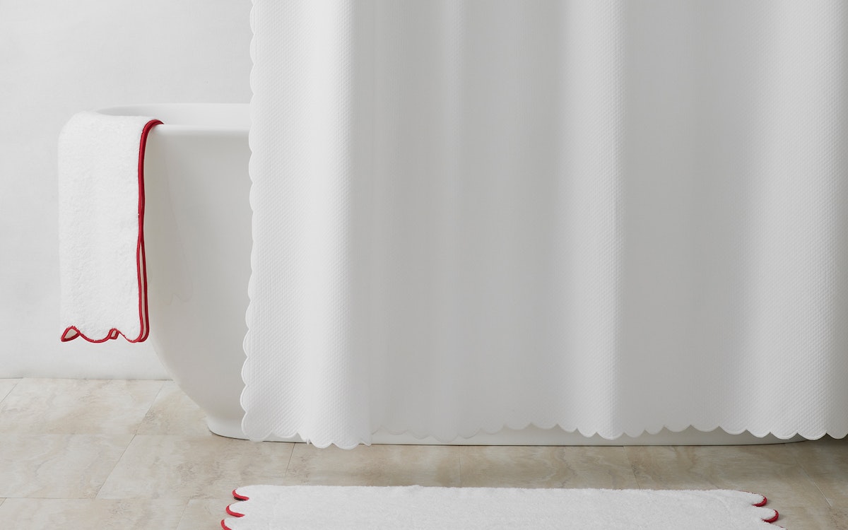 Diamond Pique Scallop Shower Curtain