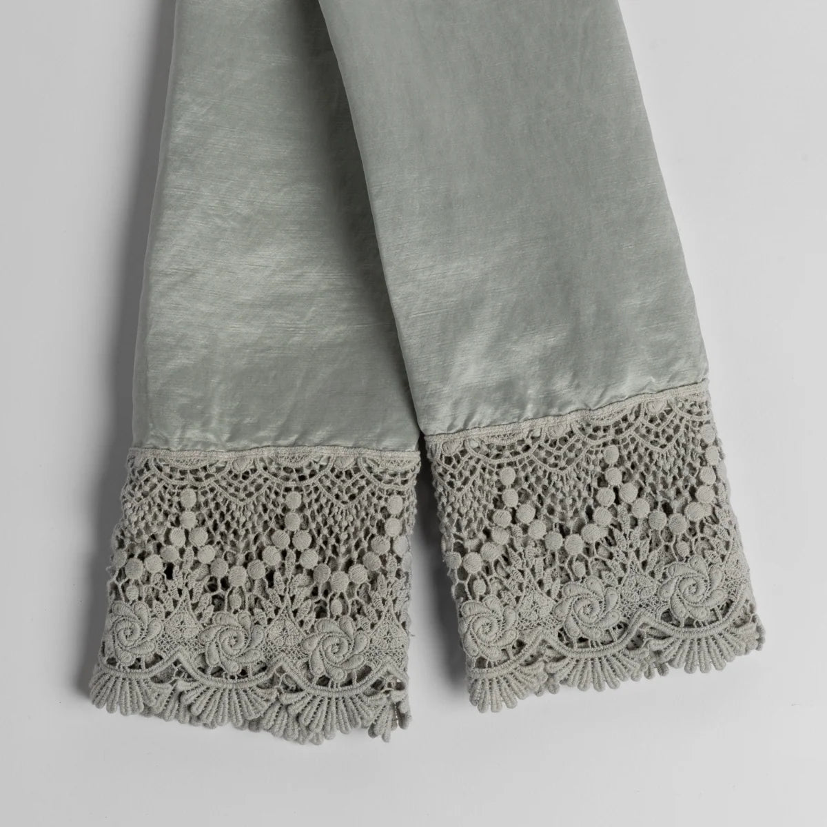 Paloma Mattine Lace Pillowcase