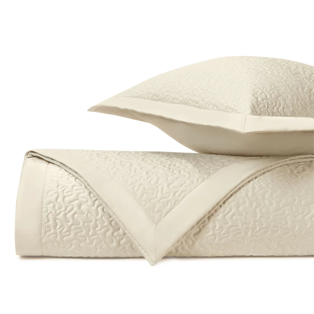 Vermicelli Coverlet (Solid Border)