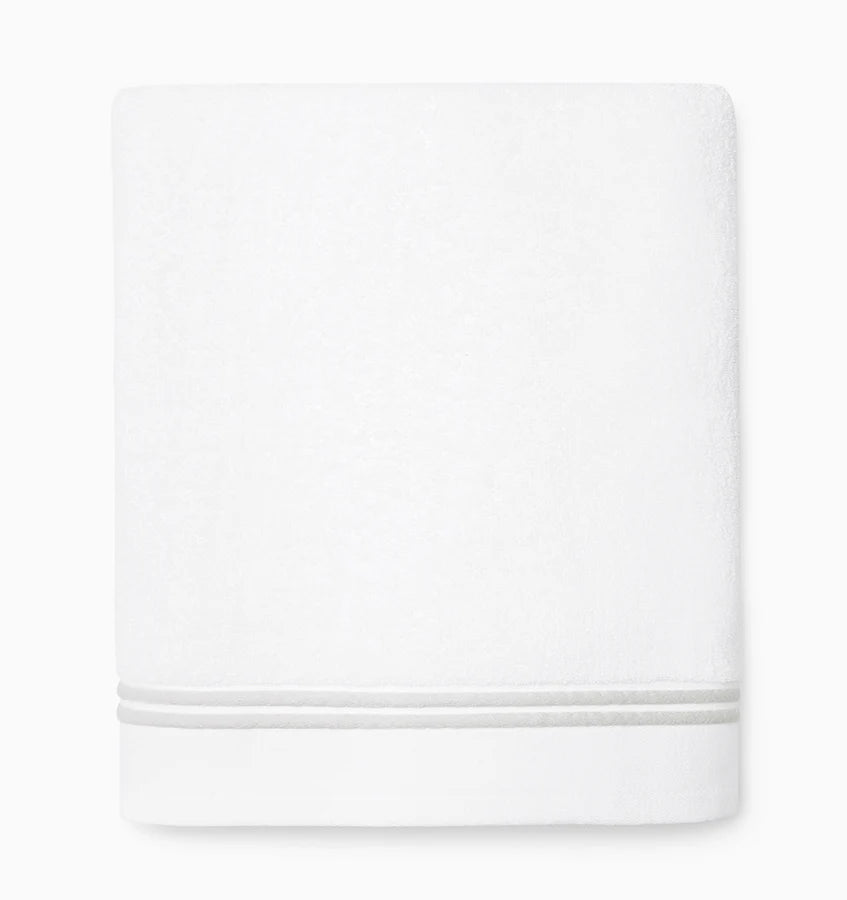 Aura Nuova Towel