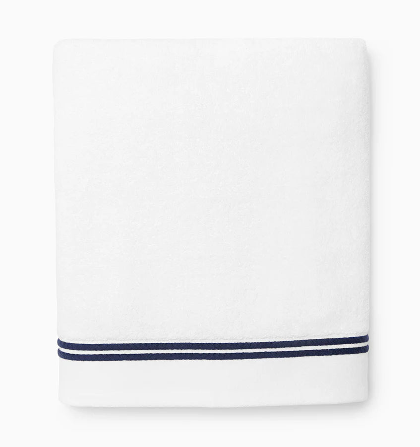 Aura Nuova Towel