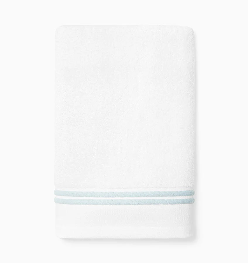 Aura Nuova Towel