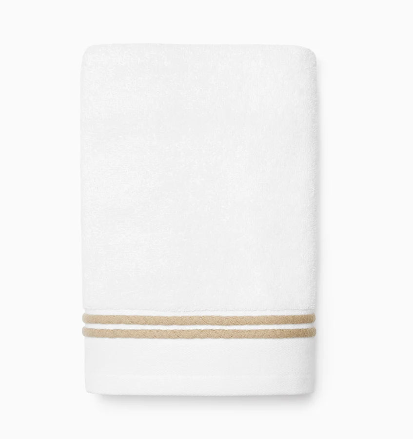 Aura Nuova Towel
