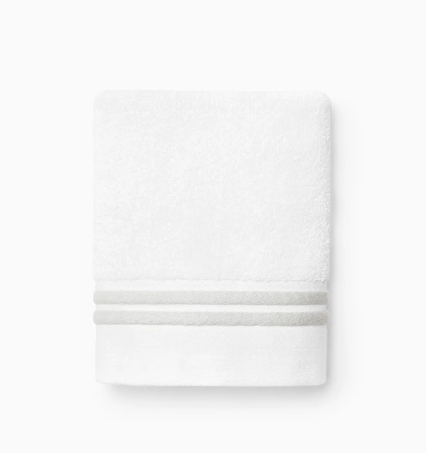 Aura Nuova Towel