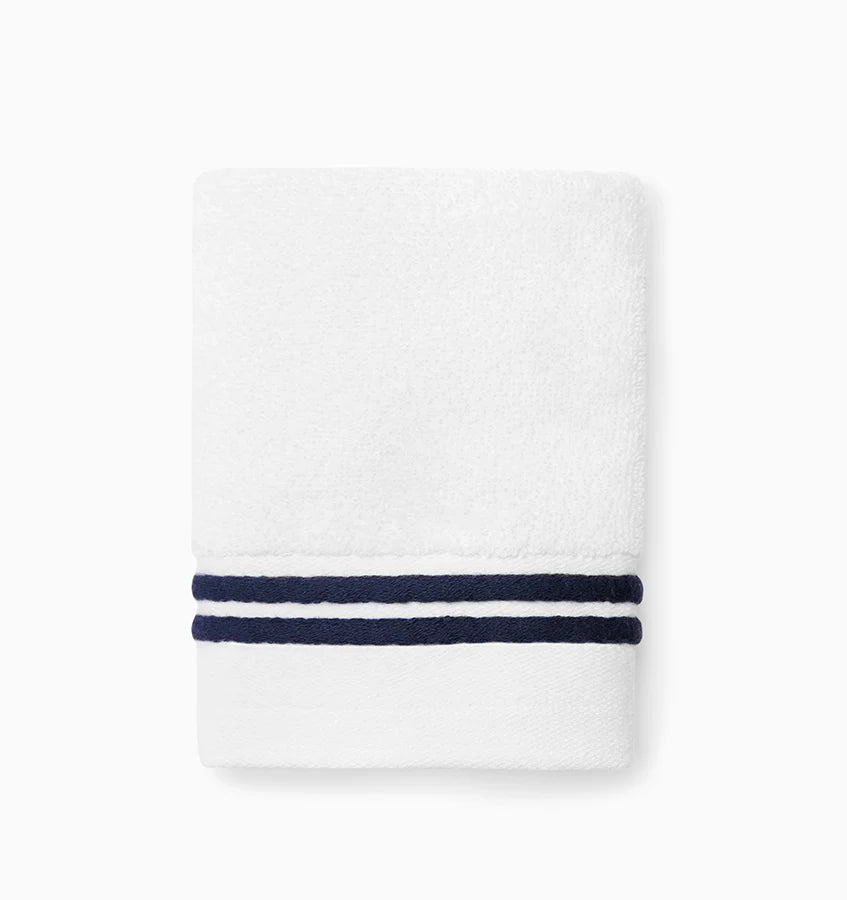 Aura Nuova Towel