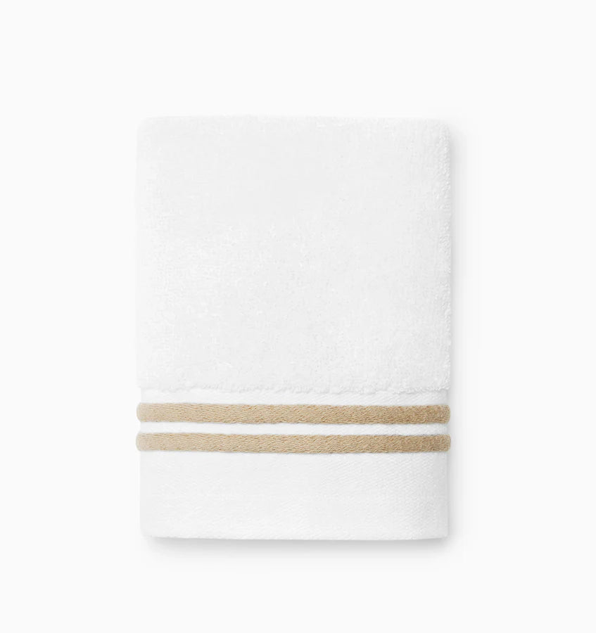 Aura Nuova Towel