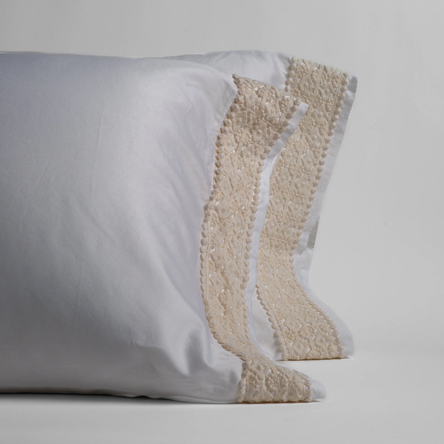 Bria Pillowcase With Novola Lace Band (Single)