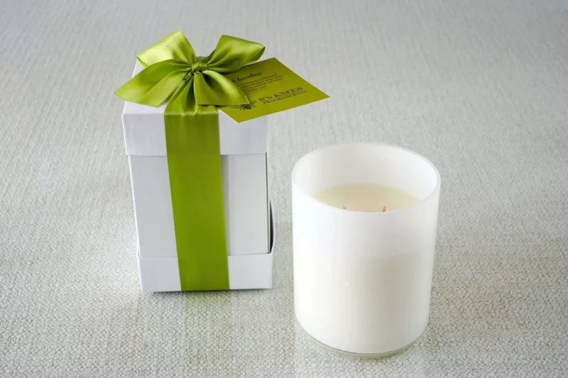B's Knees Candle