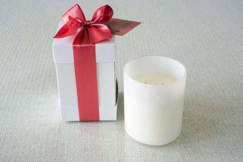 B's Knees Candle