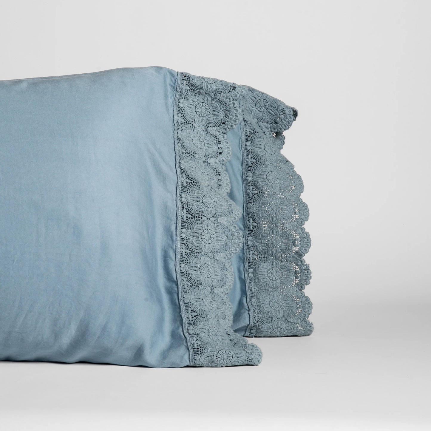 Madera Luxe Lace Pillowcase (Single)