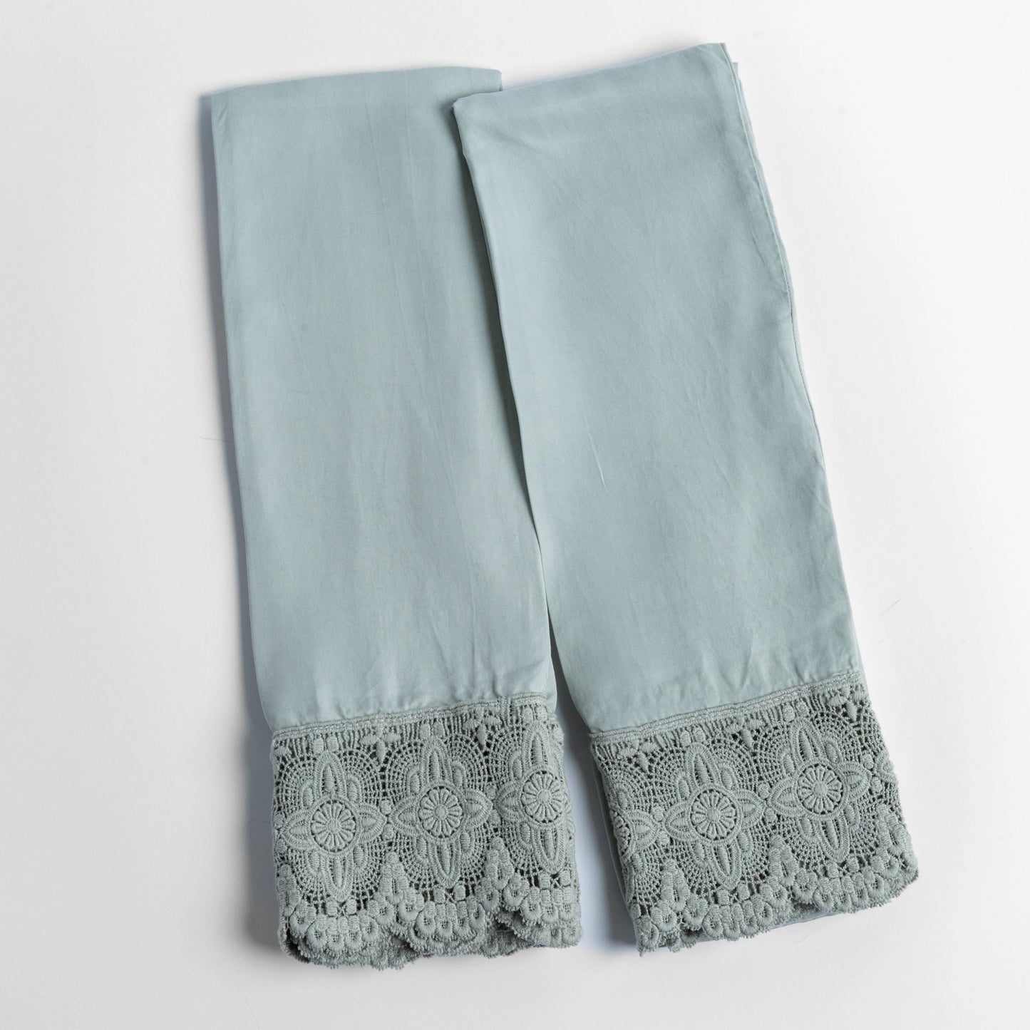 Madera Luxe Lace Pillowcase (Single)