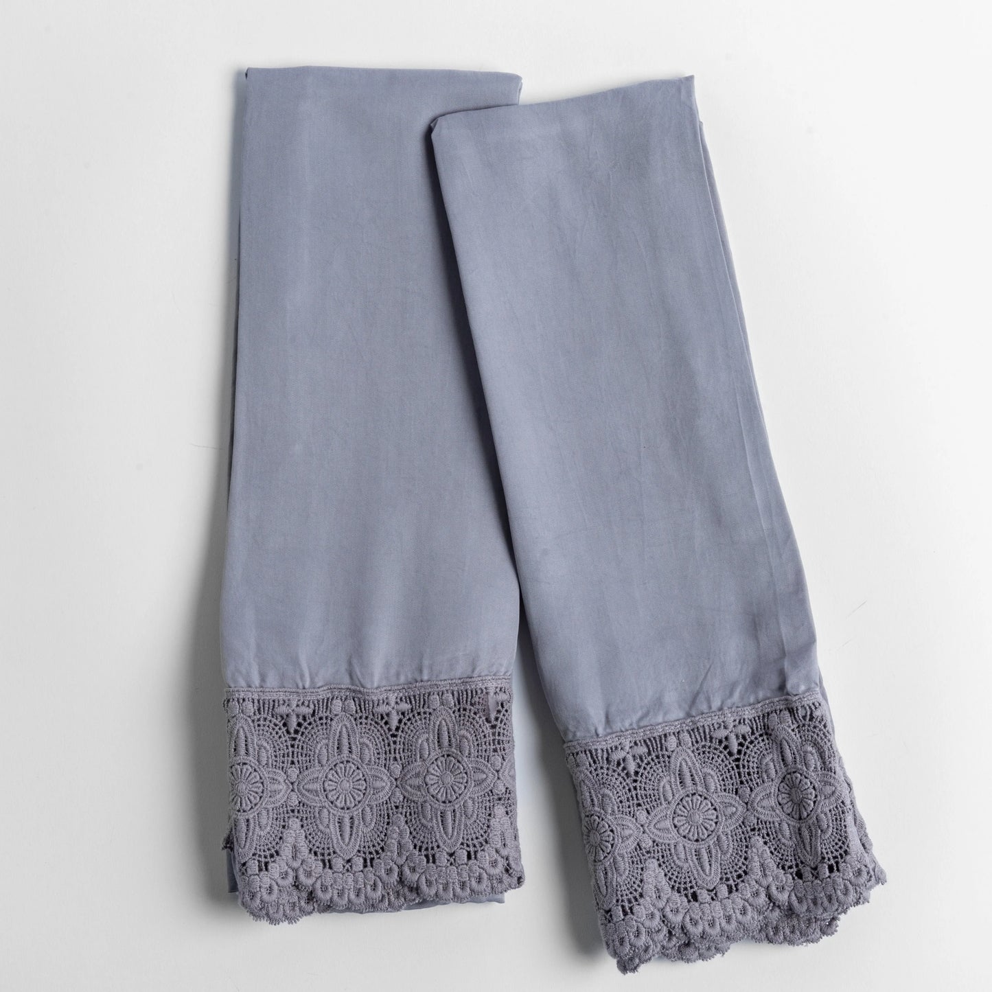 Madera Luxe Lace Pillowcase (Single)