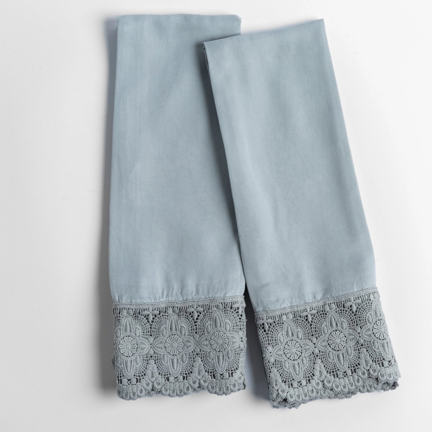 Madera Luxe Lace Pillowcase (Single)