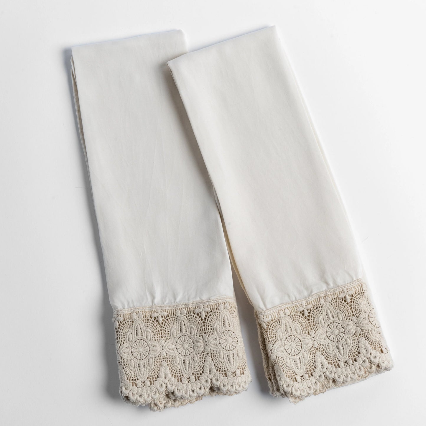 Madera Luxe Lace Pillowcase (Single)