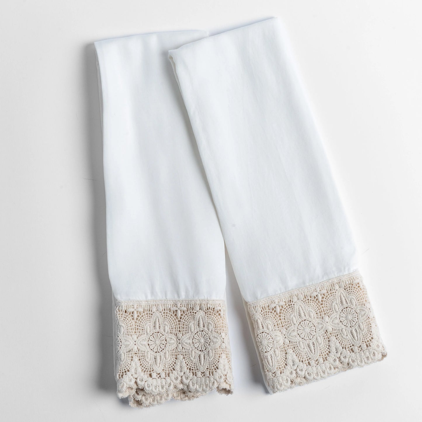 Madera Luxe Lace Pillowcase (Single)