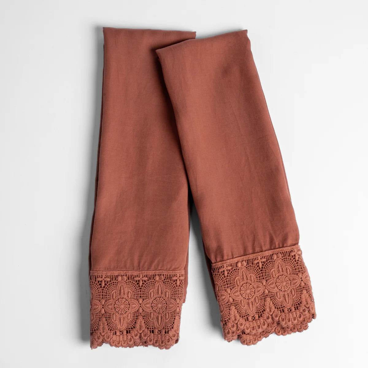 Madera Luxe Lace Pillowcase (Single)