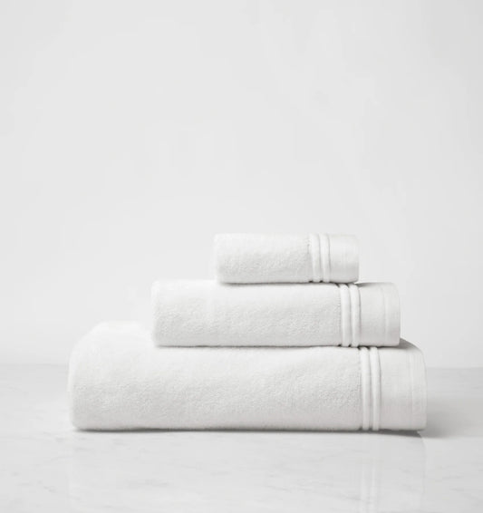 Aura Nuova Towel
