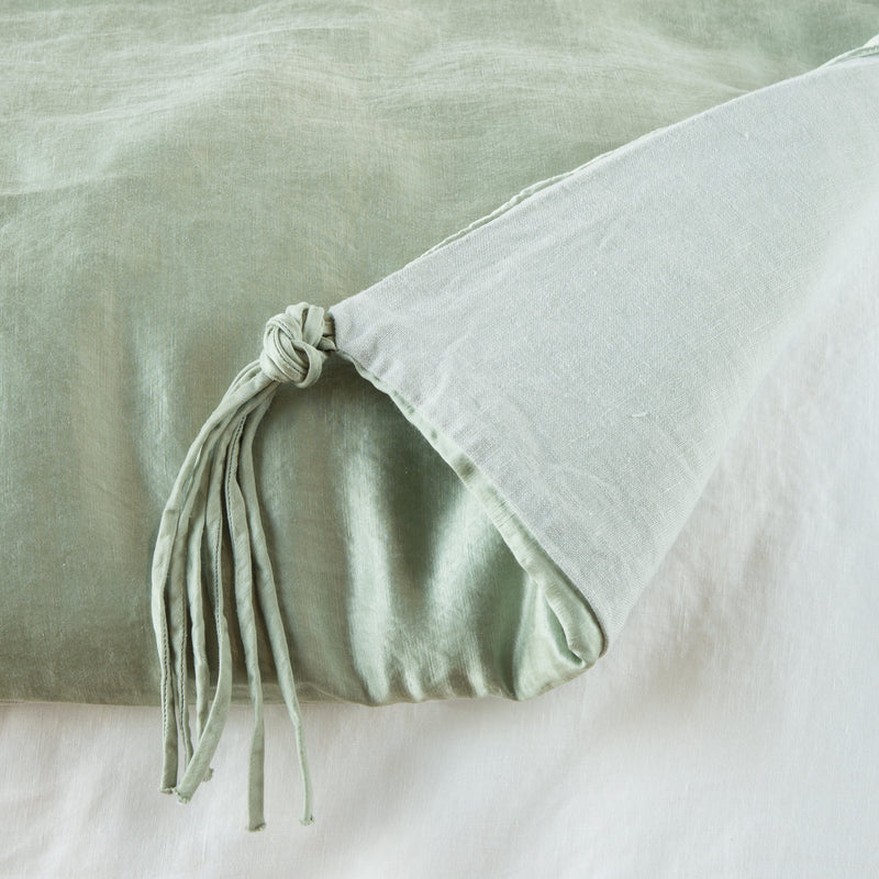 Taline Bed End Blanket