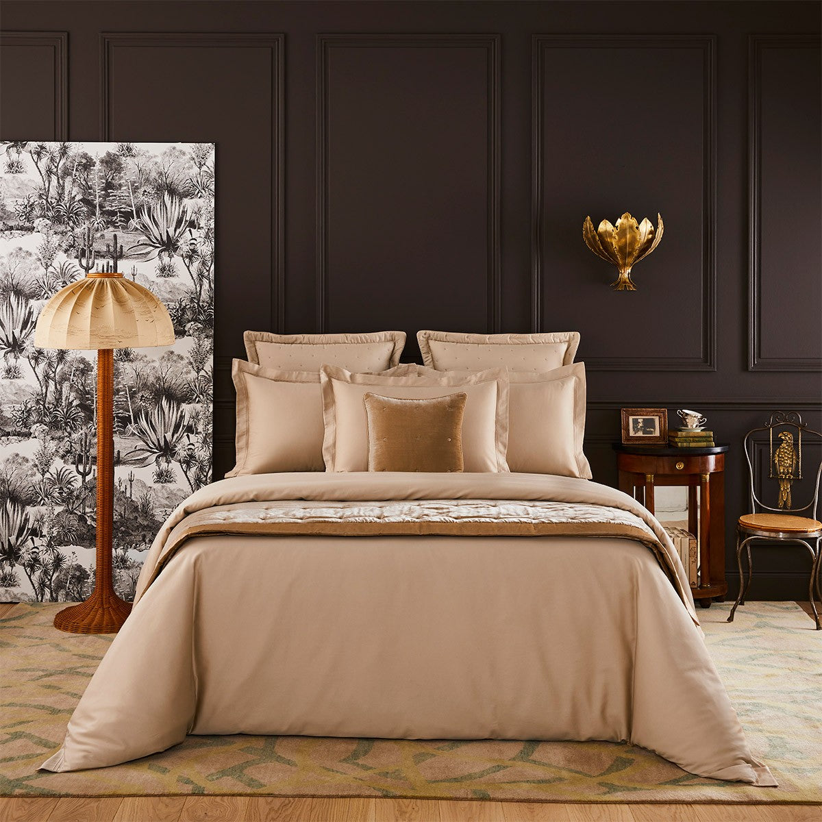 Triomphe Bed Runner