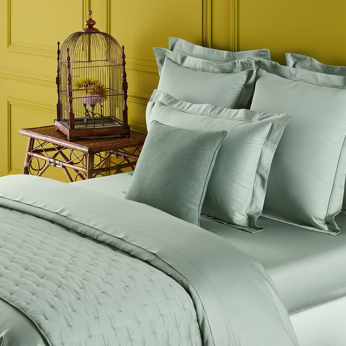 Triomphe Bed Runner