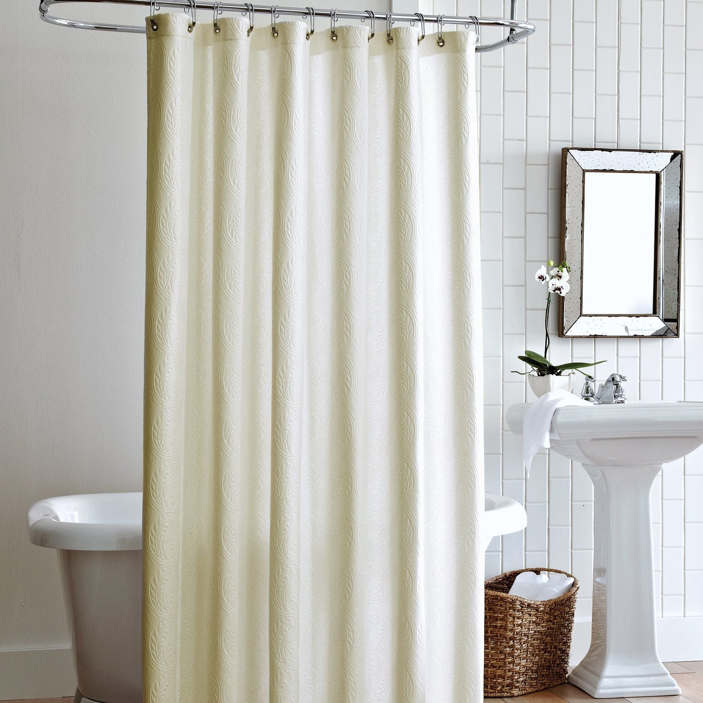 Vienna Matelassé Shower Curtain