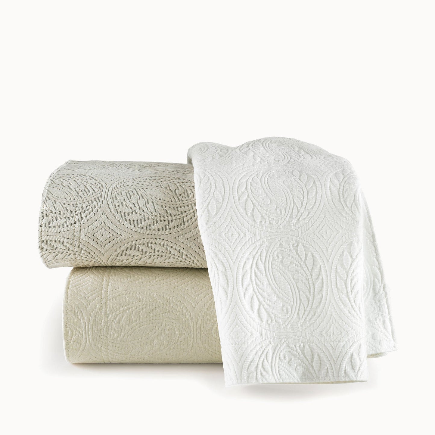 Vienna Matelassé Coverlet