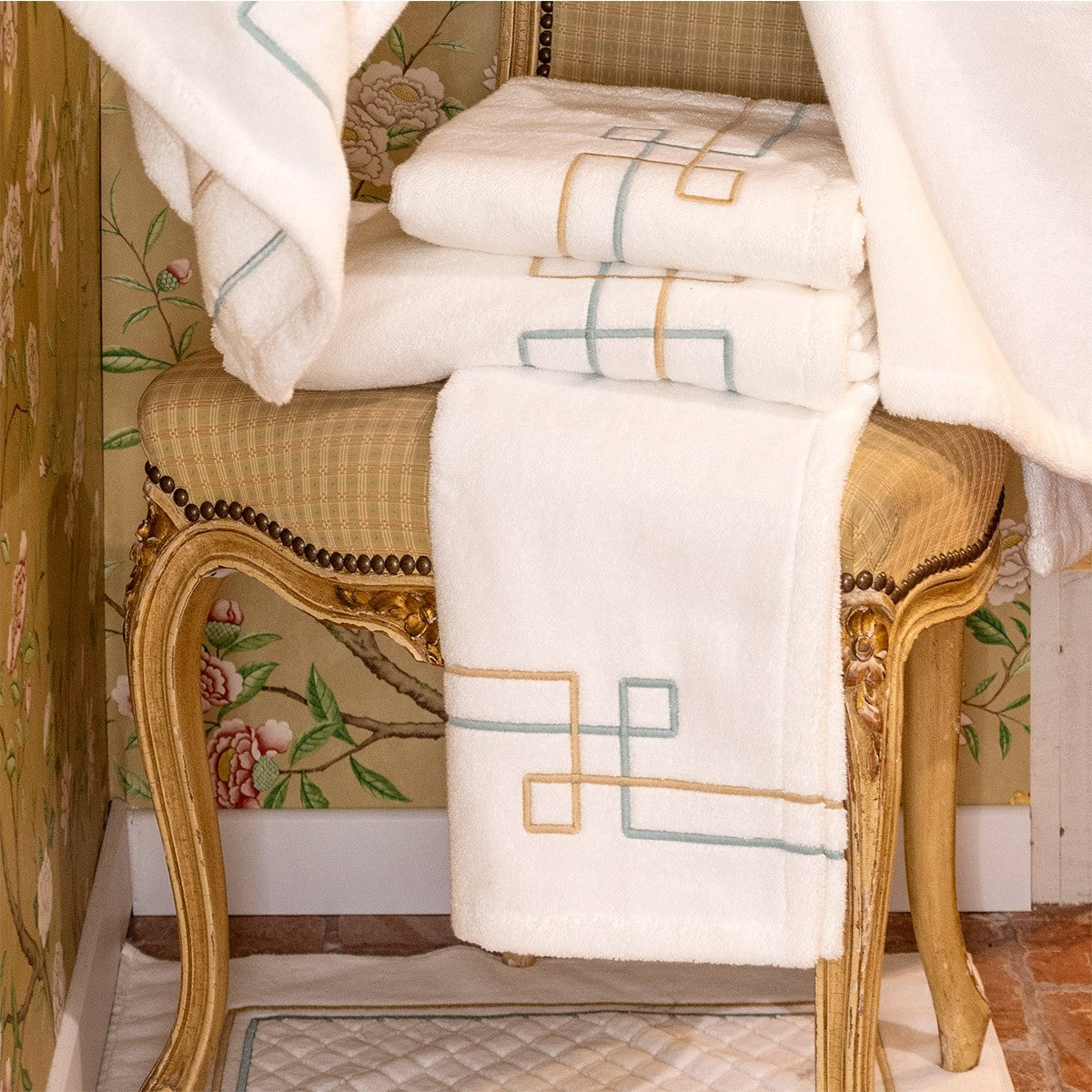 Villa Towel